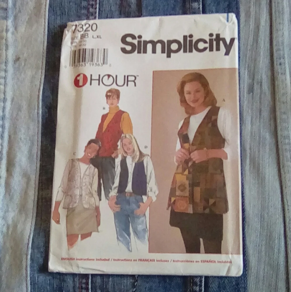 Simplicity 1hr lined best in 3 styles size L-XL